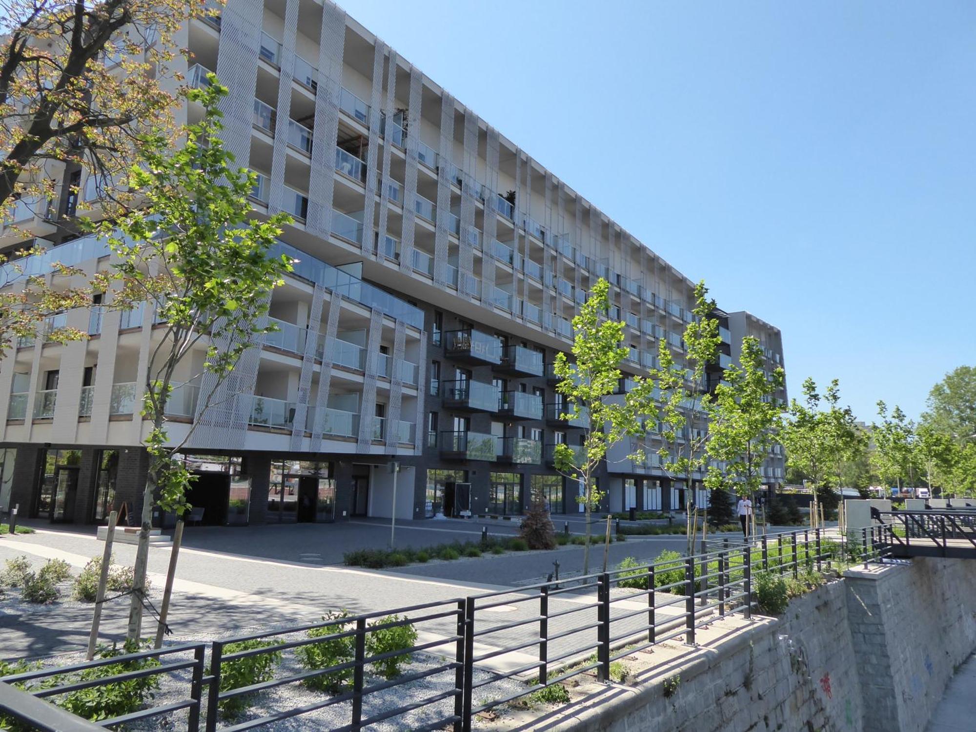 Batogospot Towers Apartment Wroclaw Exterior photo